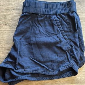 Maurices pull up shorts. XL.